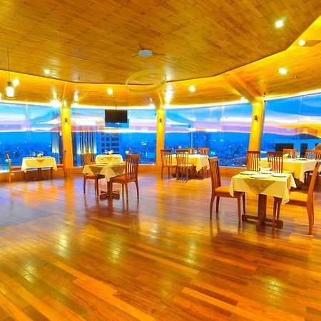 הו צ'י מין סיטי Cosmopolitan Hotel מראה חיצוני תמונה