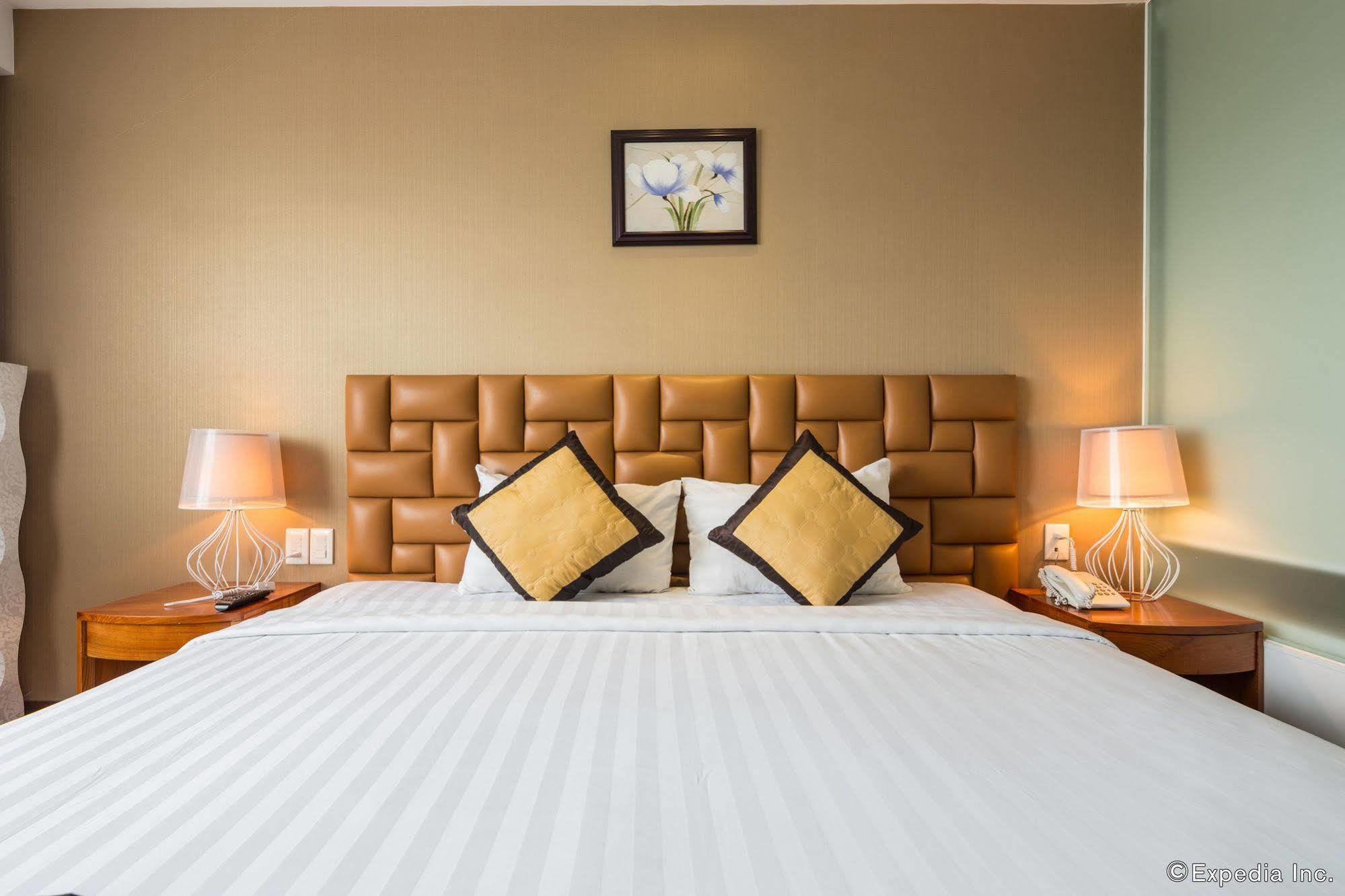 הו צ'י מין סיטי Cosmopolitan Hotel מראה חיצוני תמונה